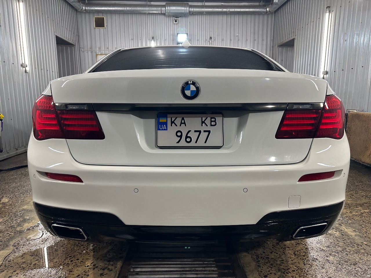 BMW 7 серії - фото 20