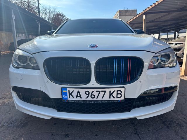 BMW 7 серії - фото 1