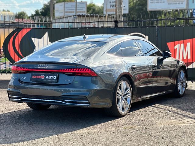 Audi A7 - фото 4