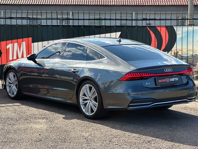 Audi A7 - фото 5