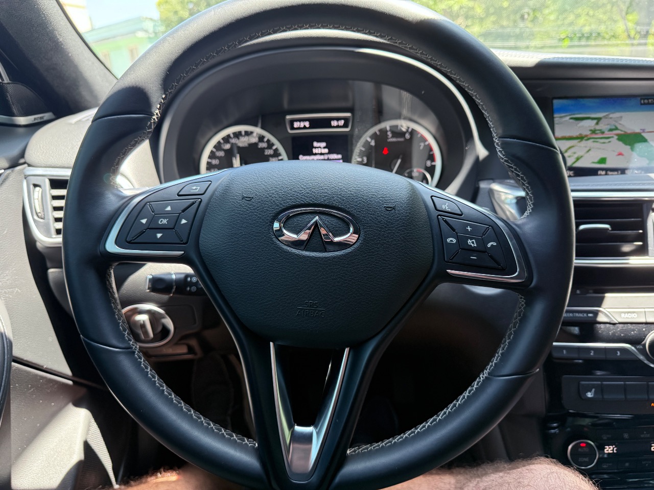 Infiniti Q30 - фото 4