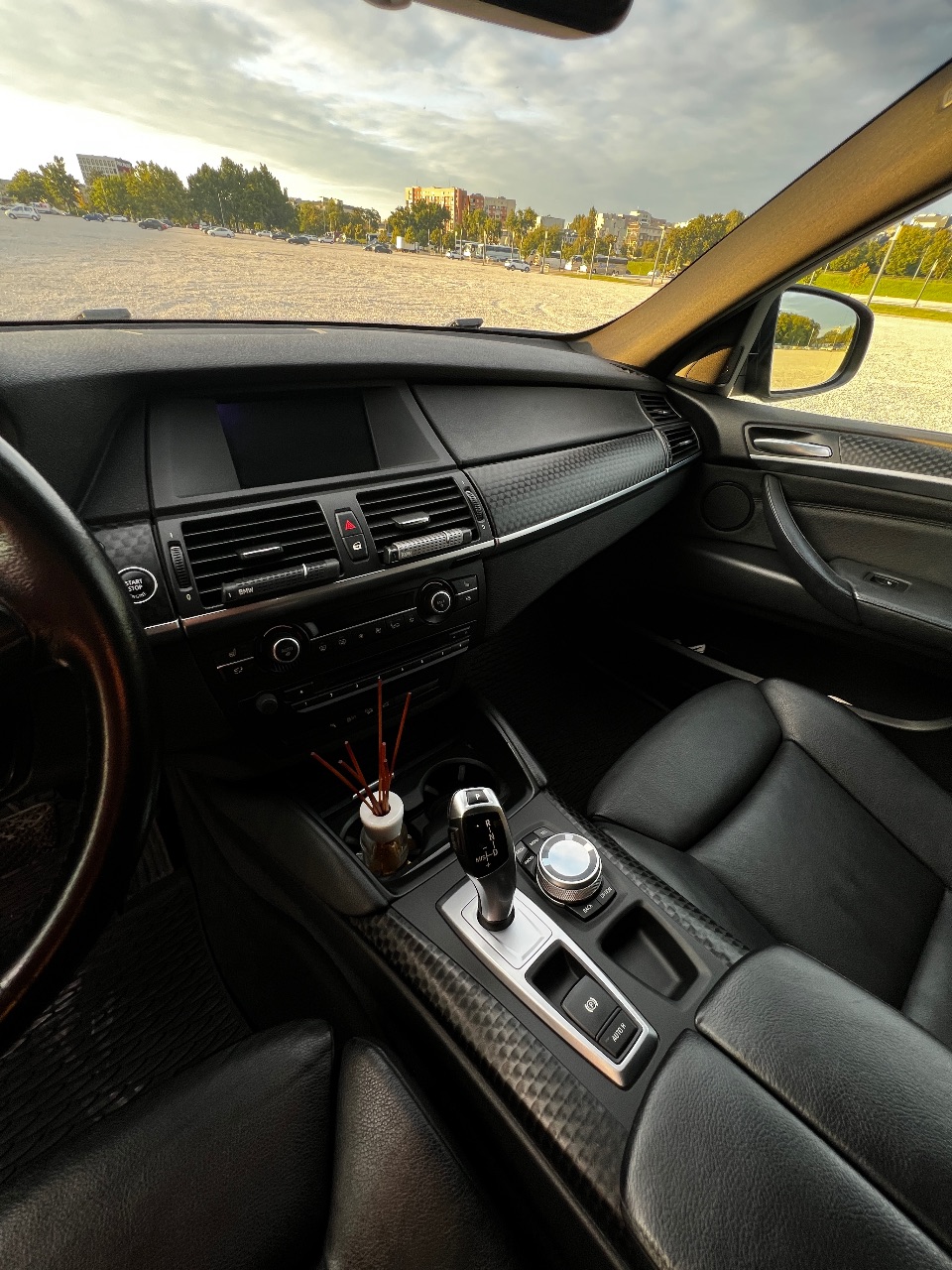 BMW X6 - фото 16