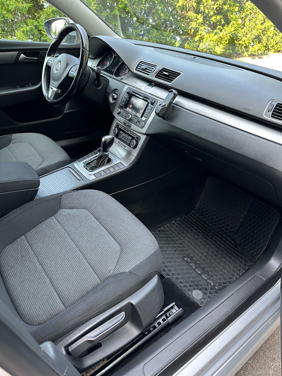 Volkswagen Passat - фото 4