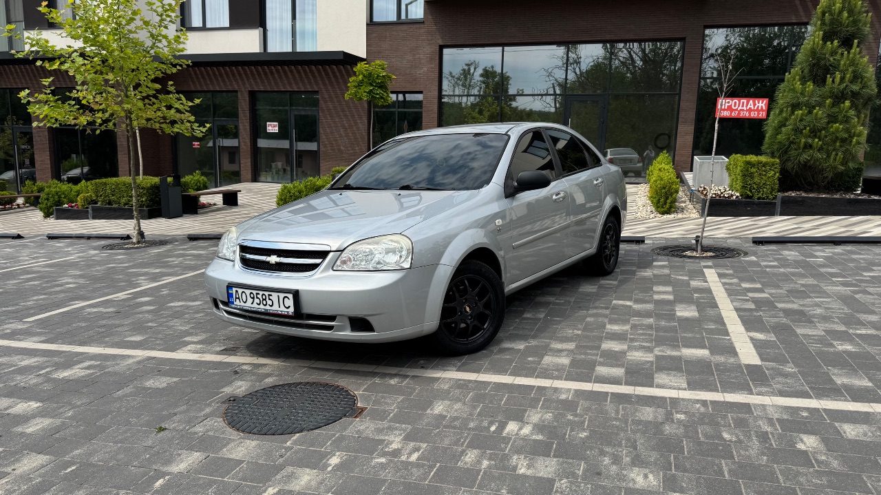 Chevrolet Lacetti - фото 1