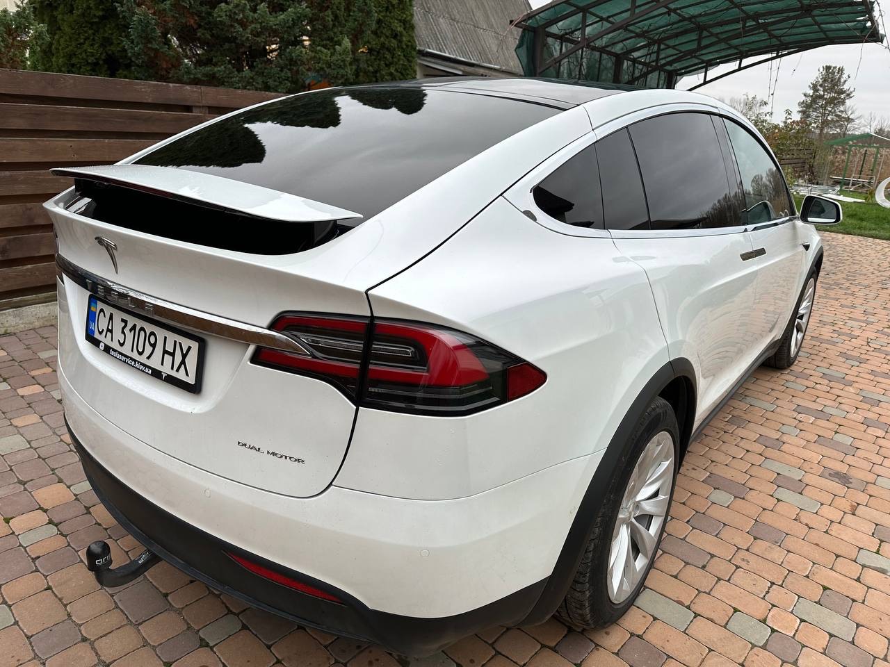 Tesla Model X - фото 4