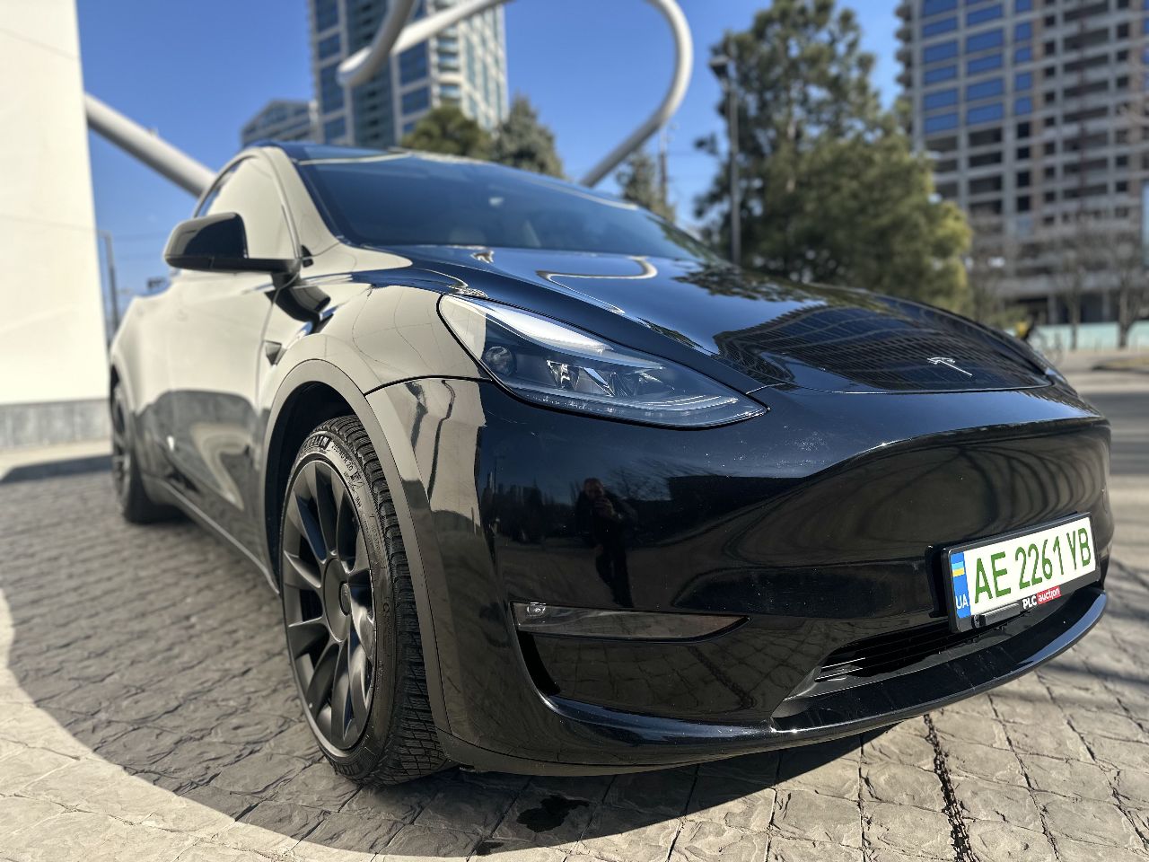 Tesla Model Y - фото 12
