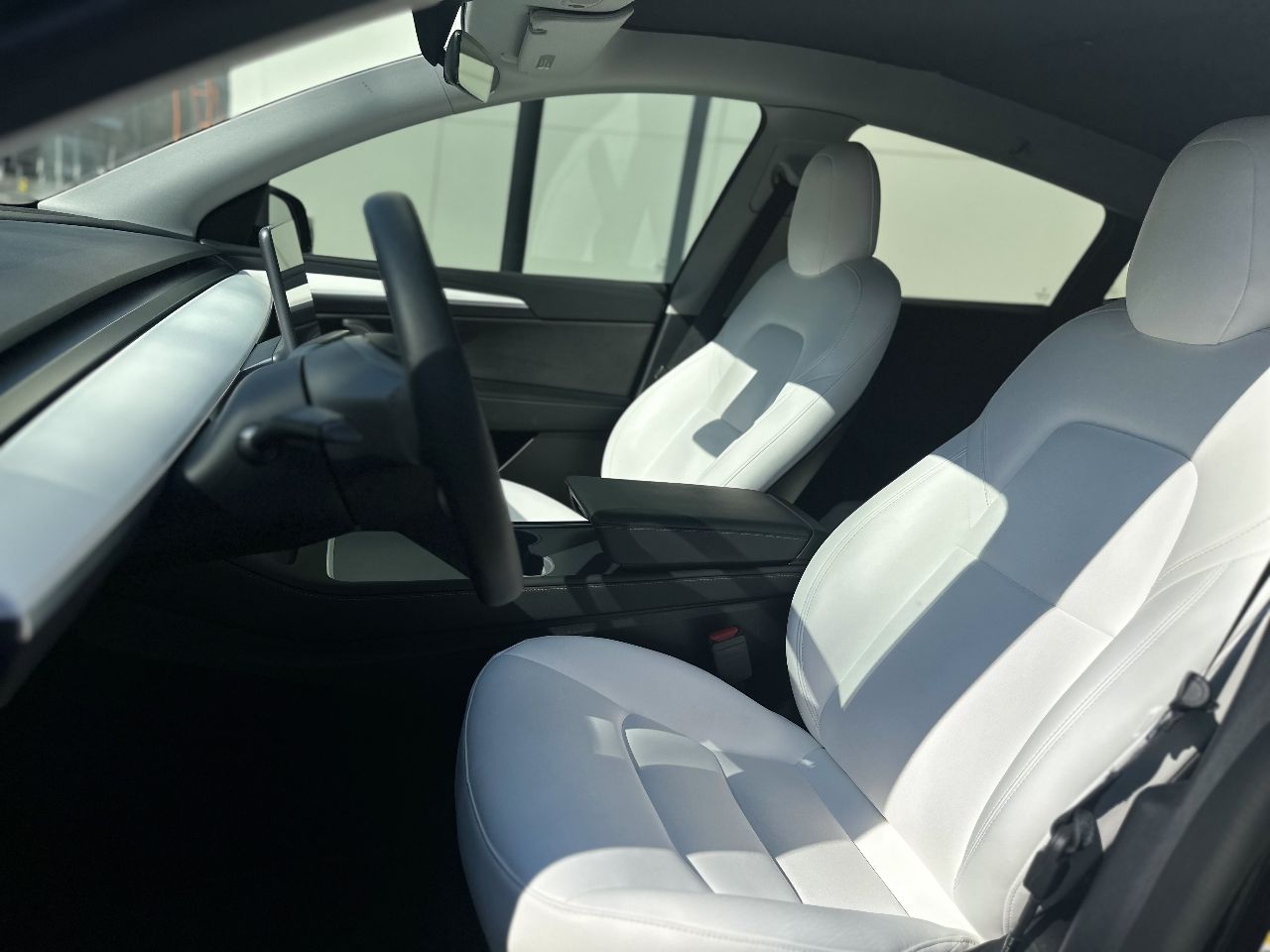 Tesla Model Y - фото 9