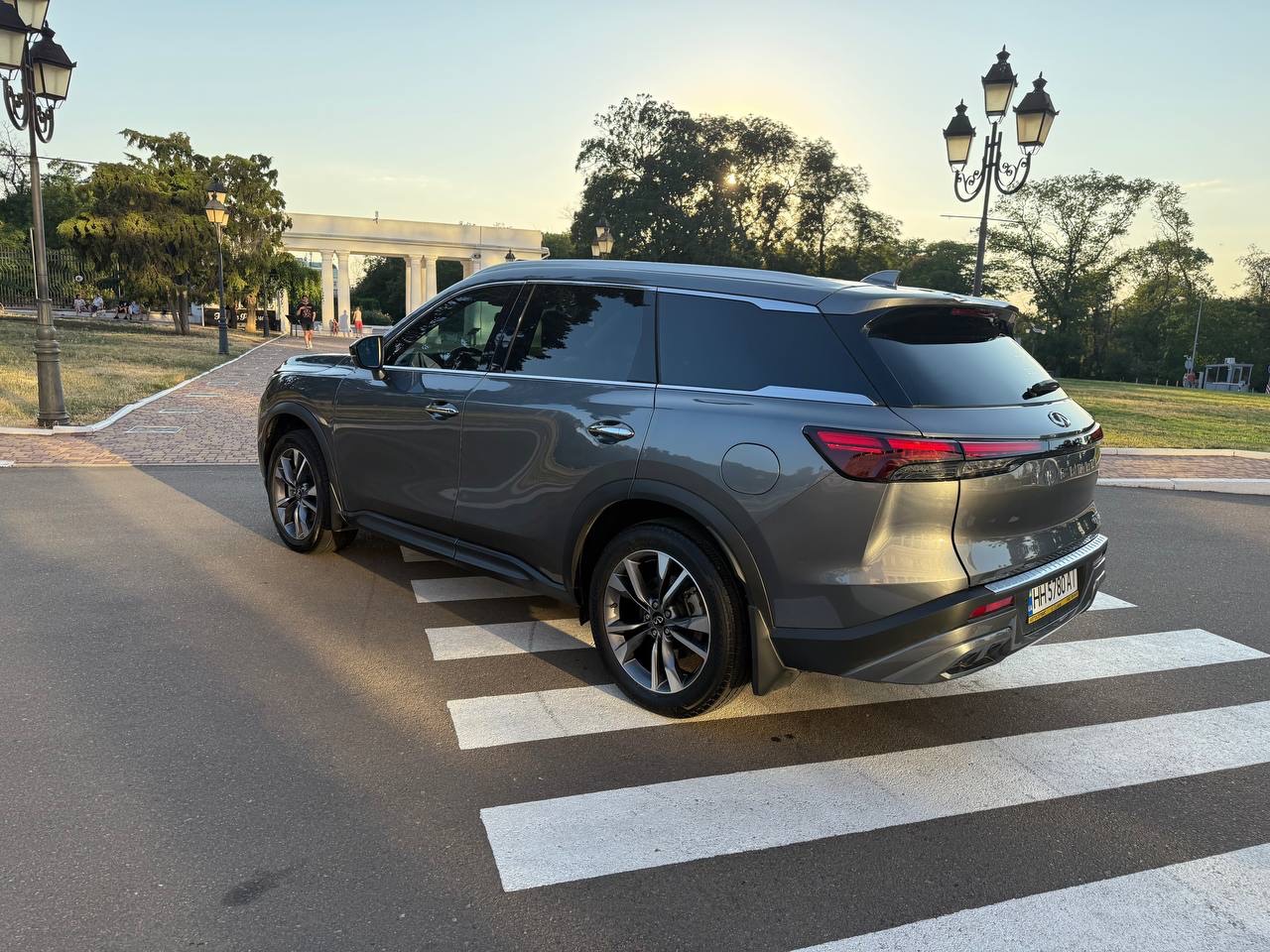 Infiniti QX60 - фото 3