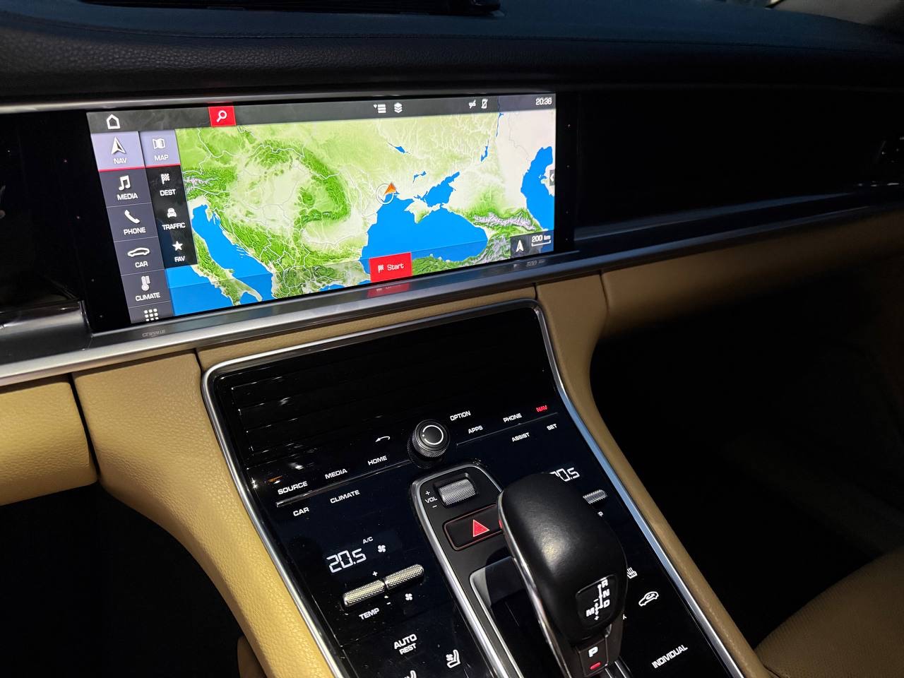 Porsche Panamera - фото 18