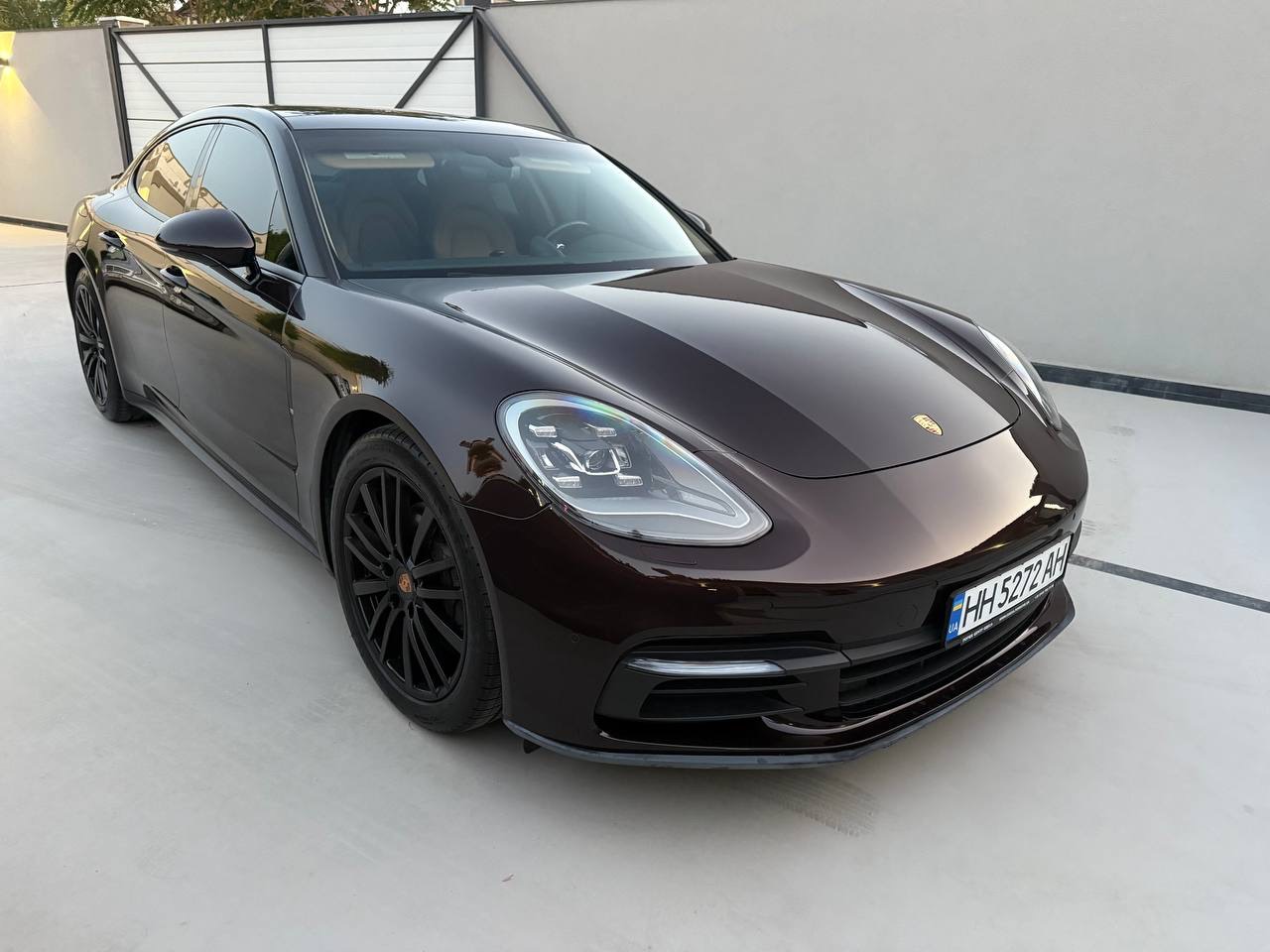 Porsche Panamera - фото 1