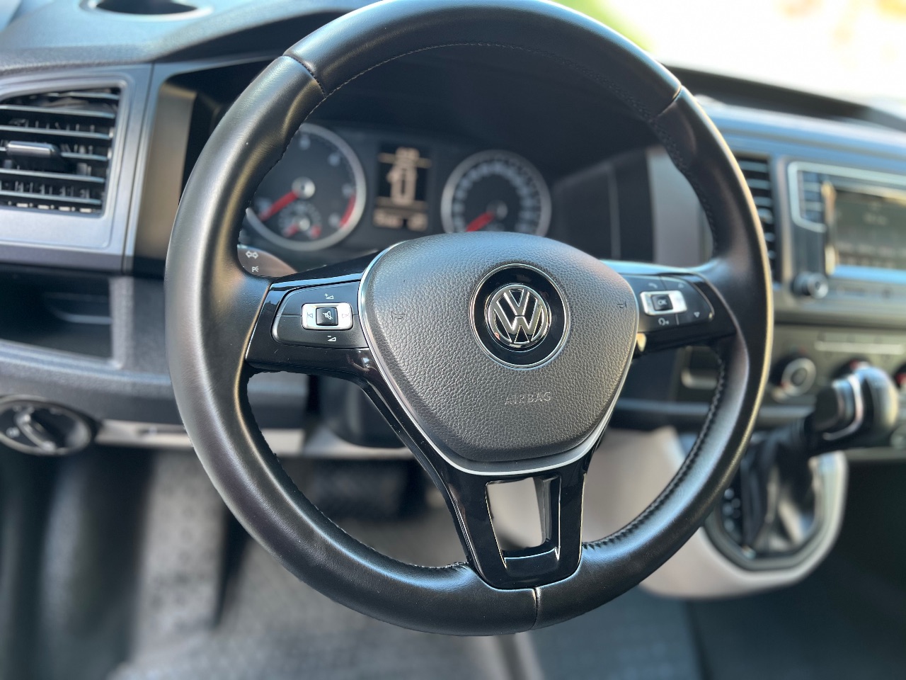 Volkswagen Transporter - фото 36