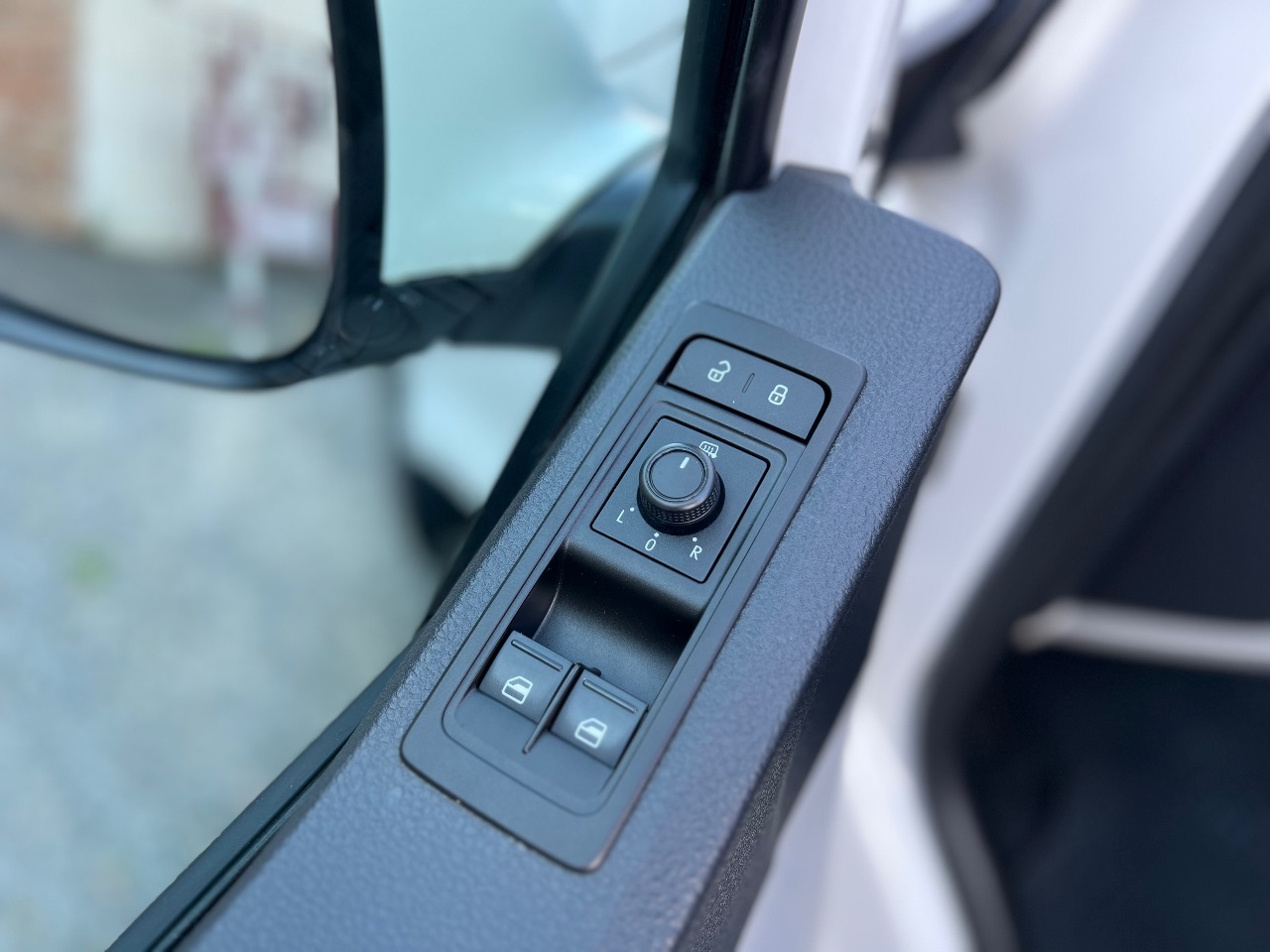 Volkswagen Transporter - фото 29