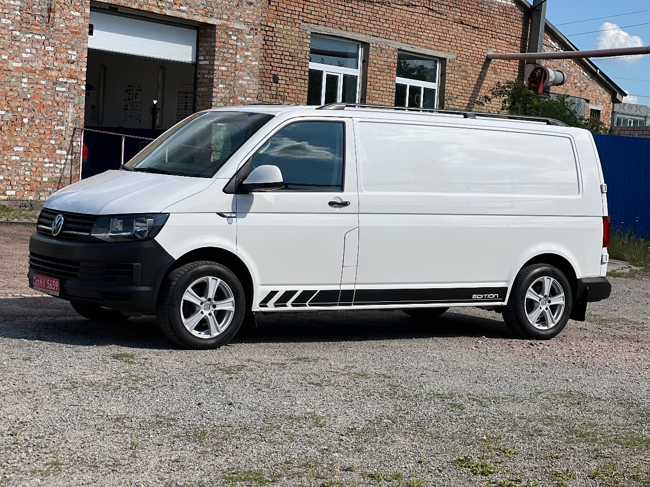 Volkswagen Transporter - фото 5