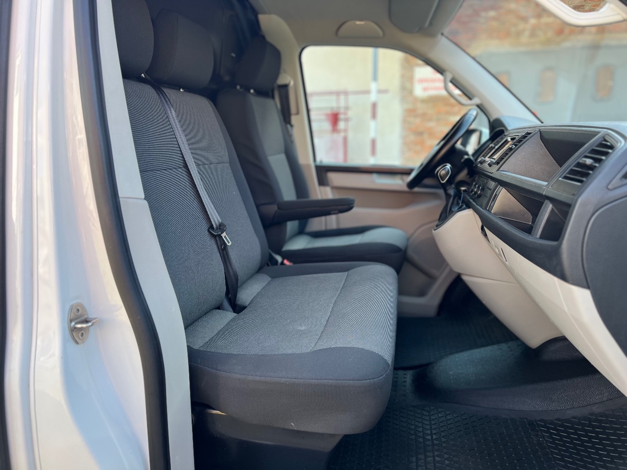 Volkswagen Transporter - фото 41