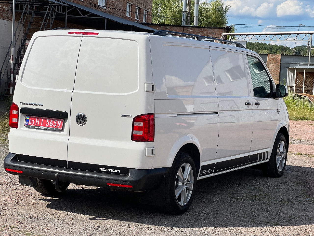 Volkswagen Transporter - фото 6