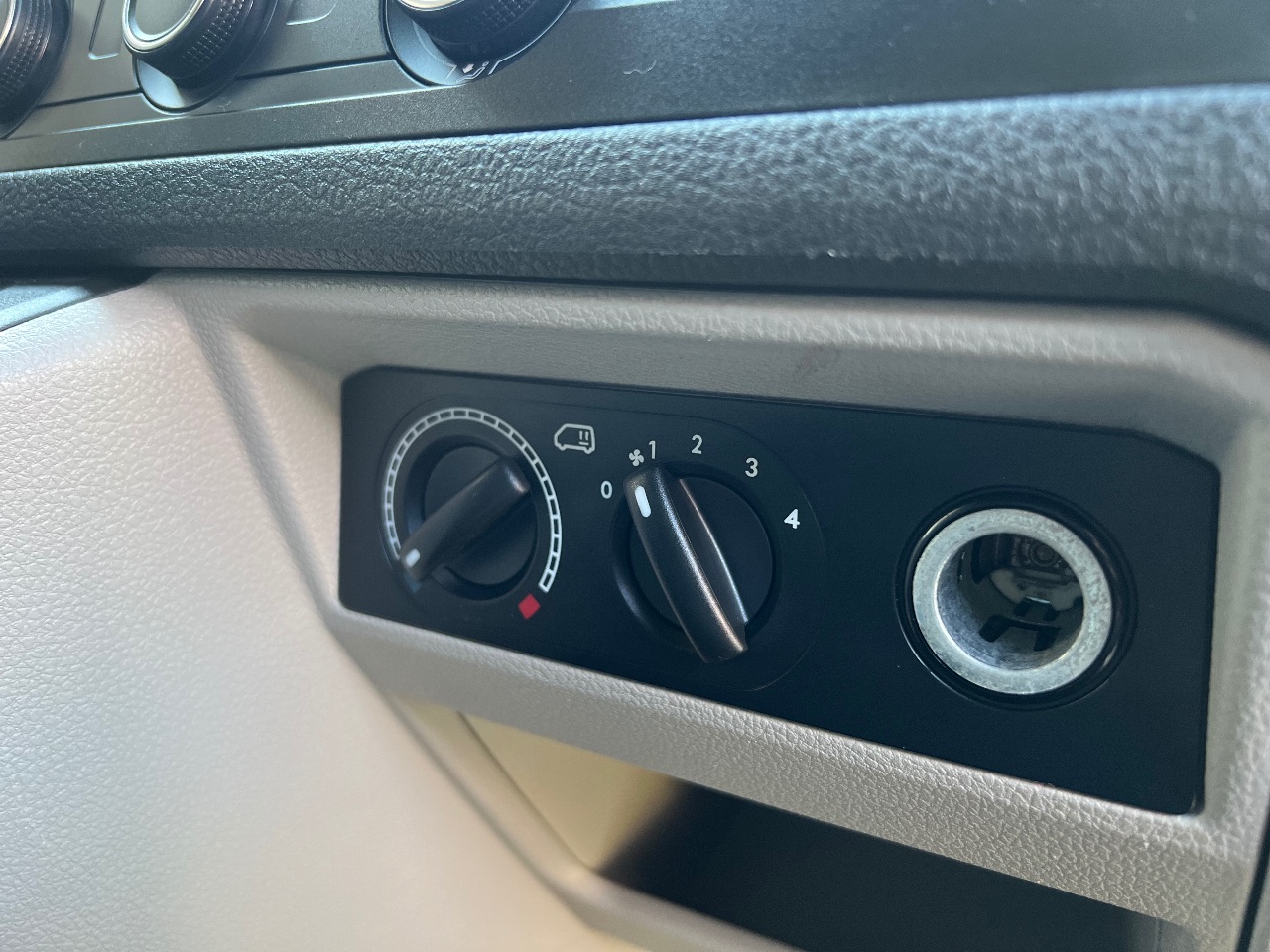 Volkswagen Transporter - фото 45