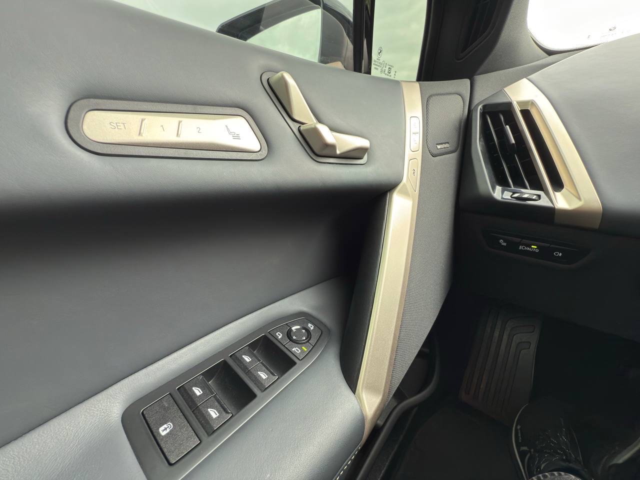 BMW iX - фото 20