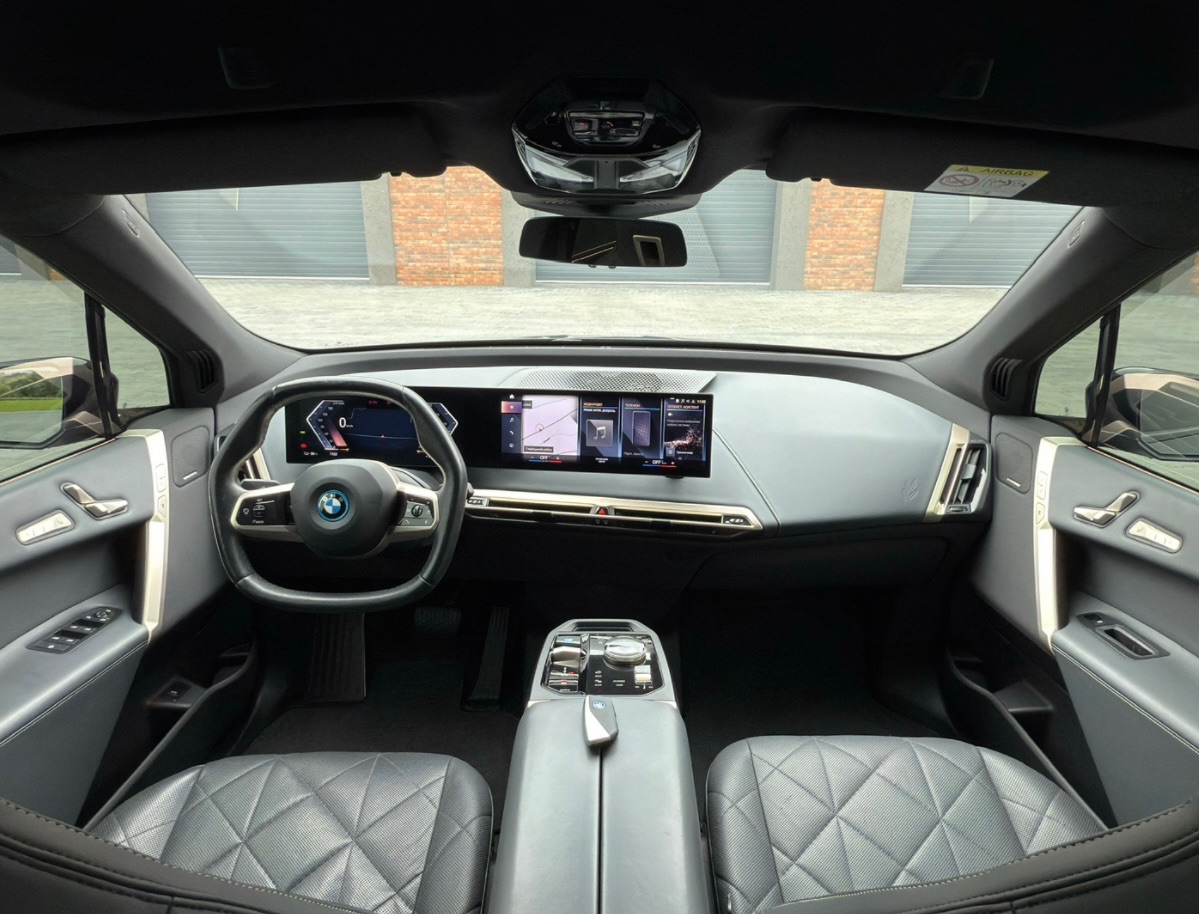 BMW iX - фото 15