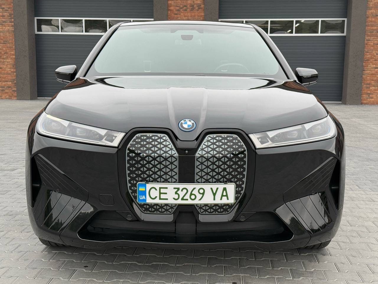 BMW iX - фото 7