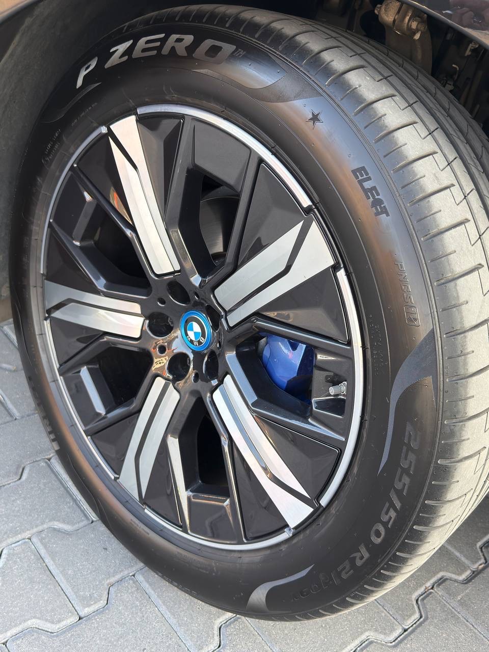 BMW iX - фото 43