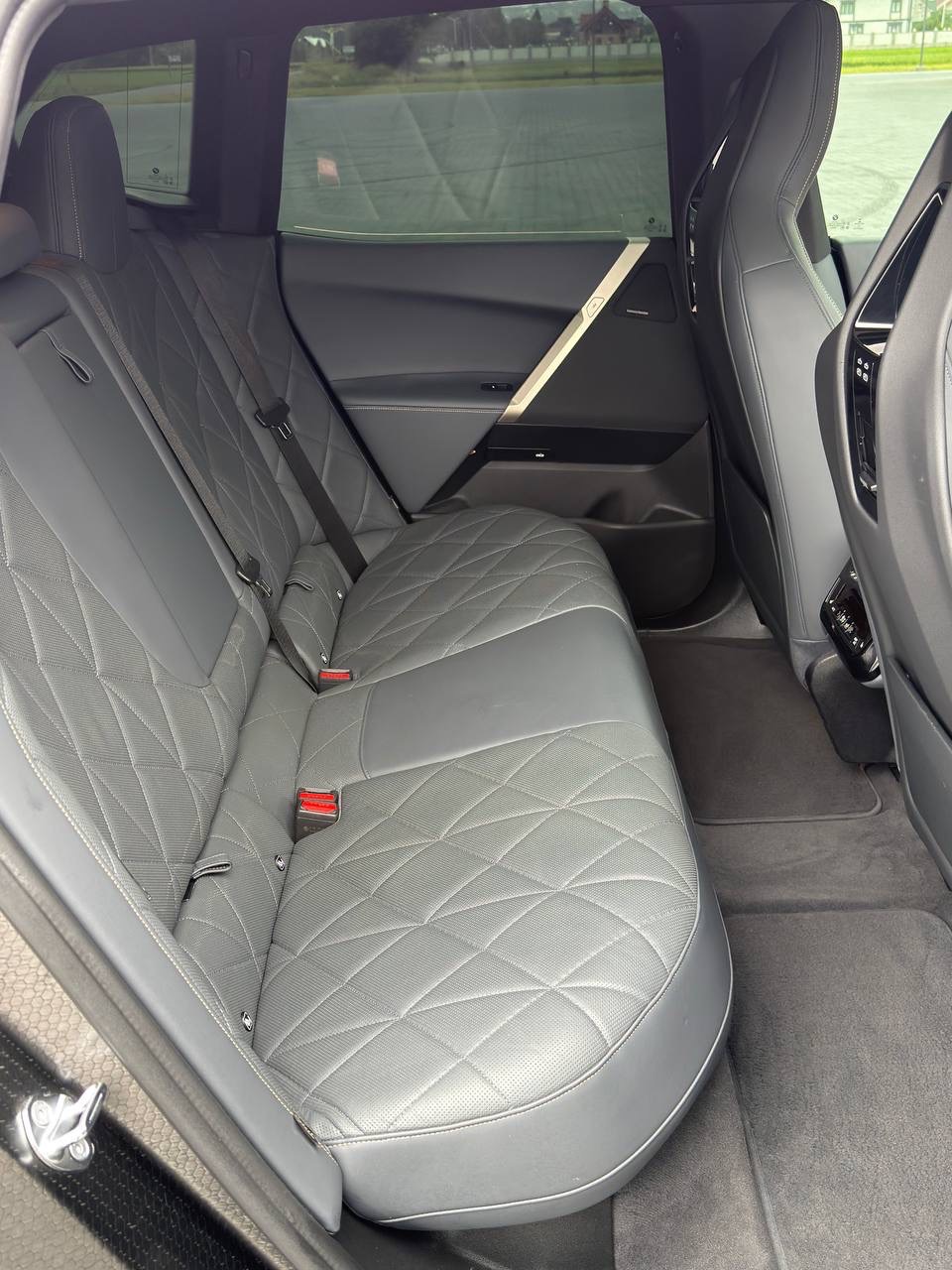 BMW iX - фото 14