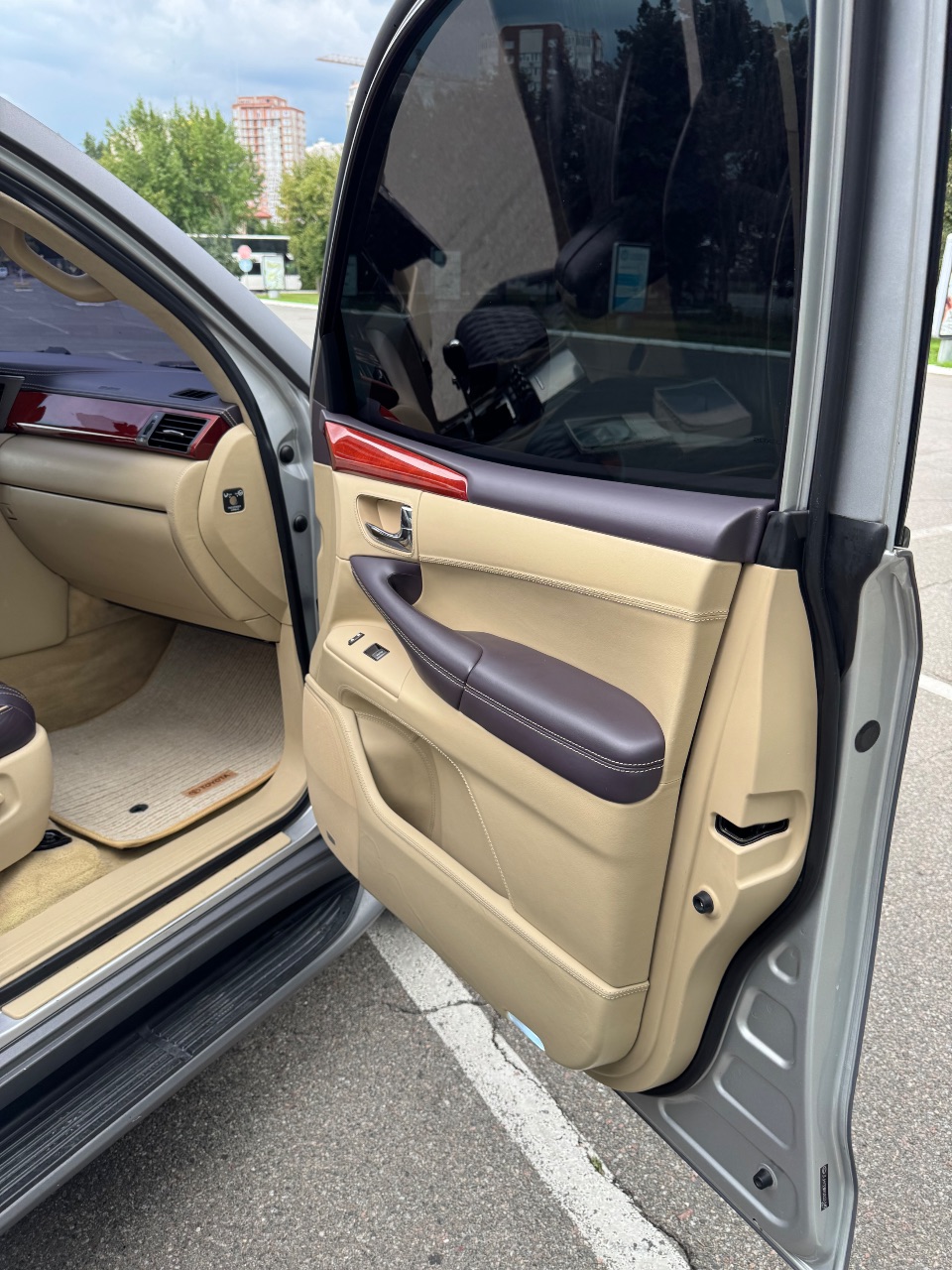 Lexus LX - фото 21