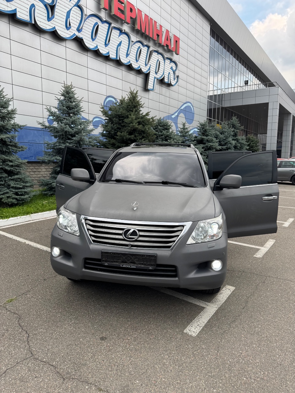 Lexus LX - фото 30