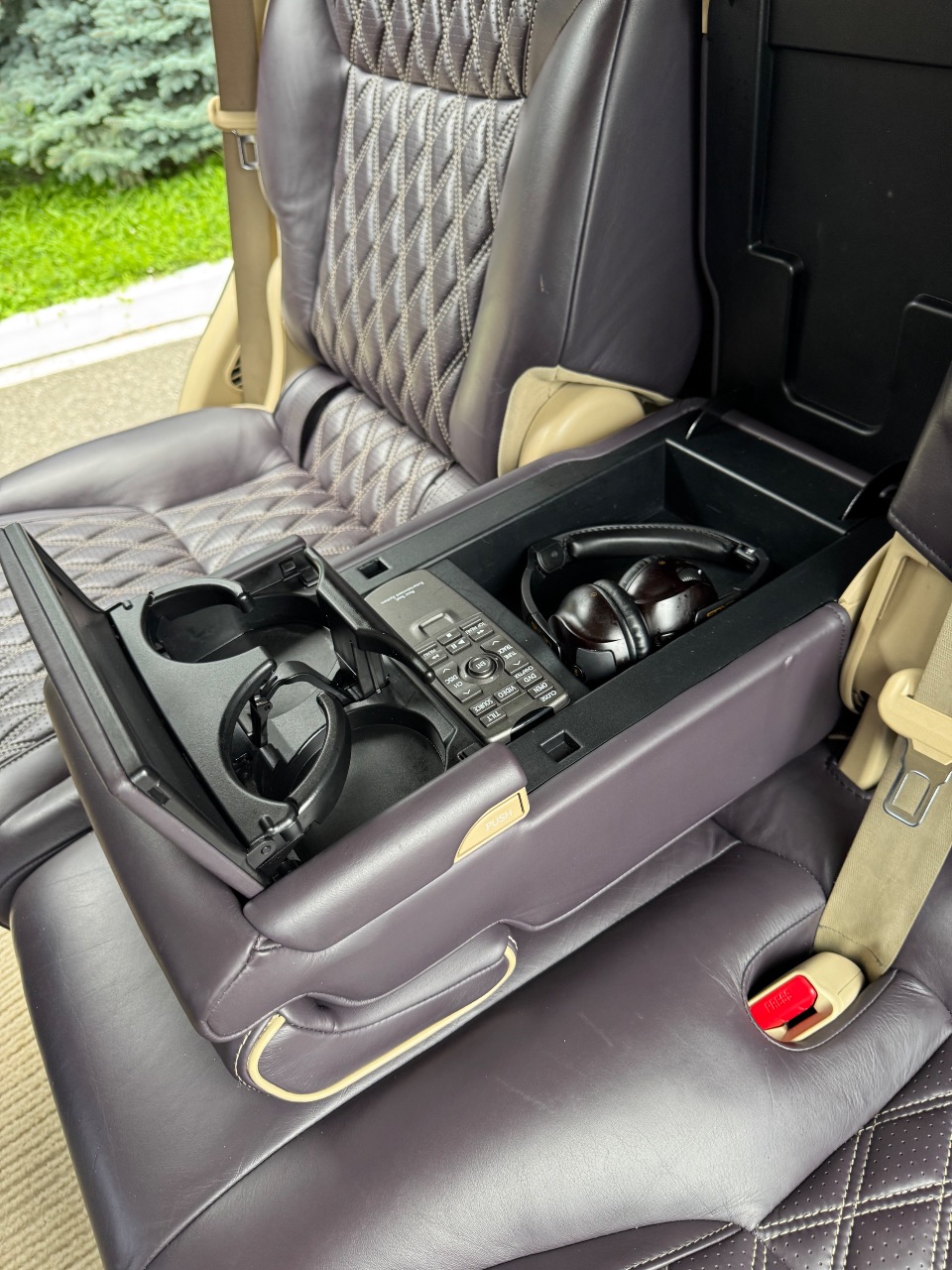 Lexus LX - фото 37