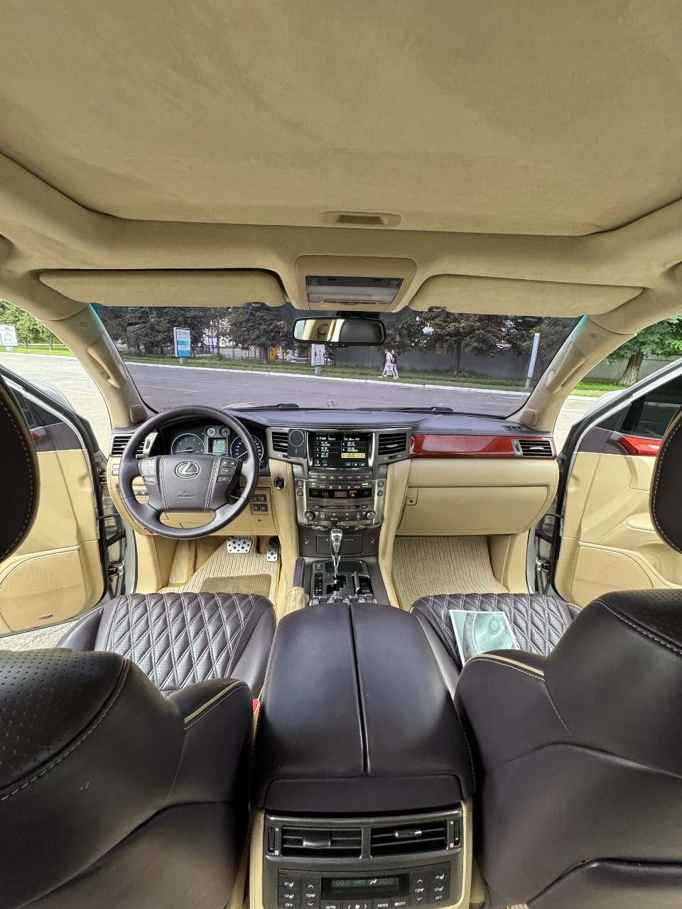 Lexus LX - фото 16