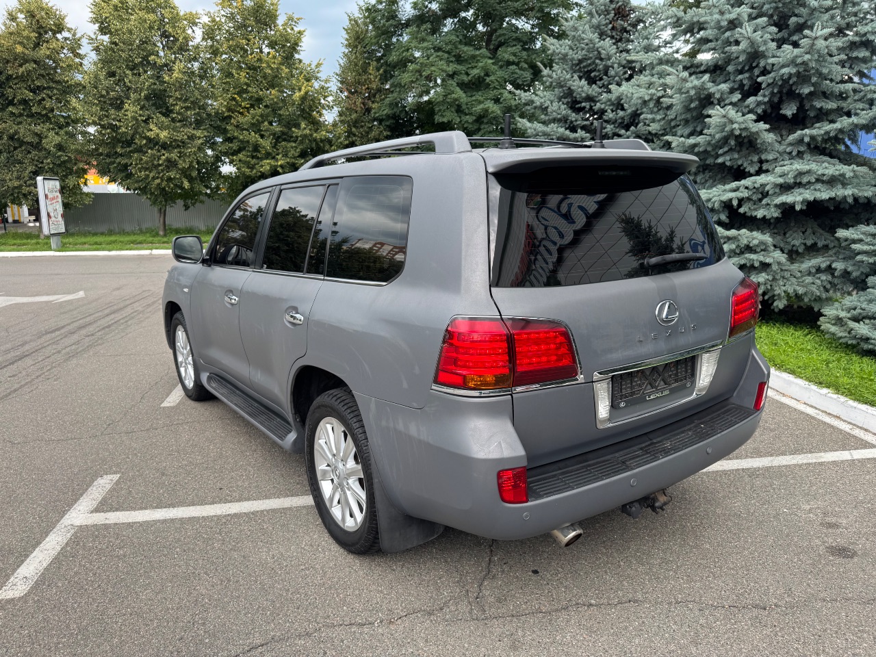 Lexus LX - фото 7