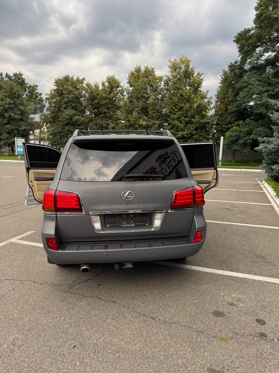 Lexus LX - фото 11