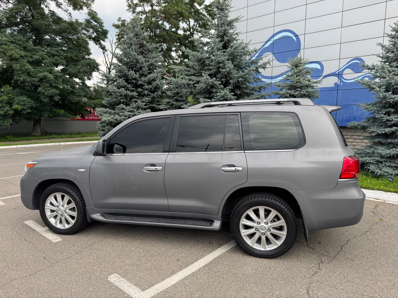 Lexus LX - фото 3