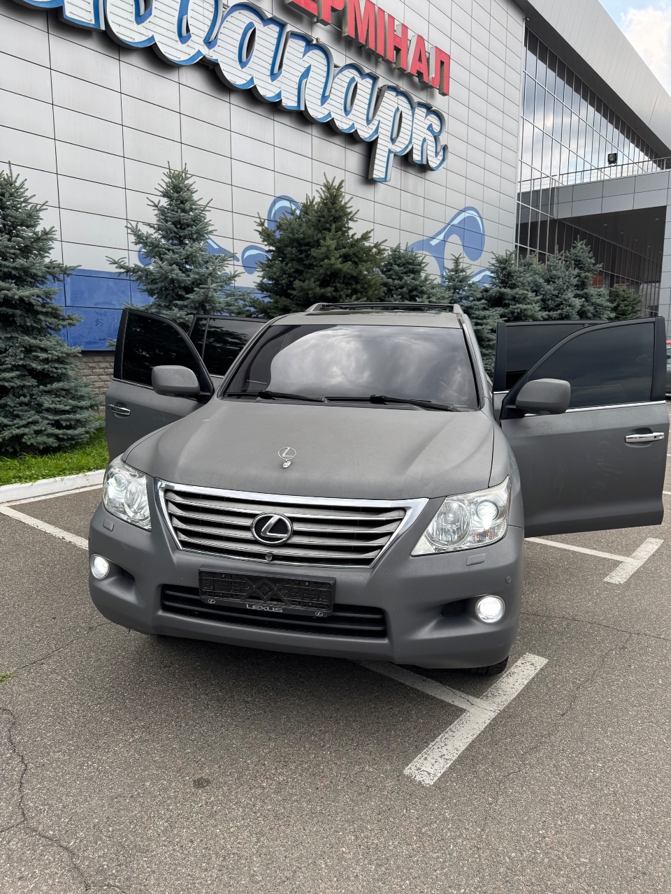 Lexus LX - фото 20