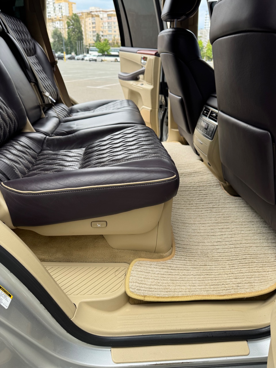 Lexus LX - фото 22