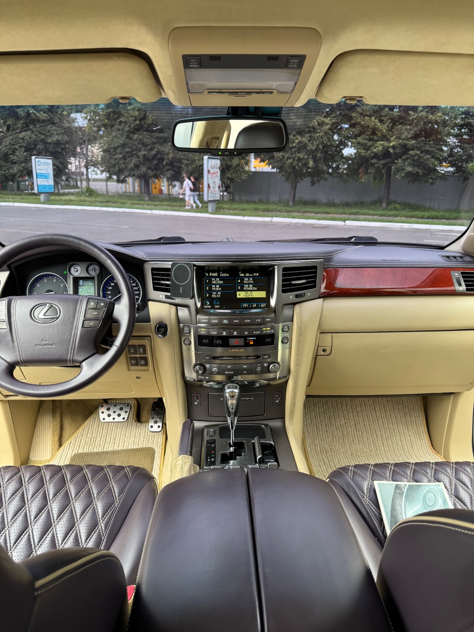 Lexus LX - фото 13