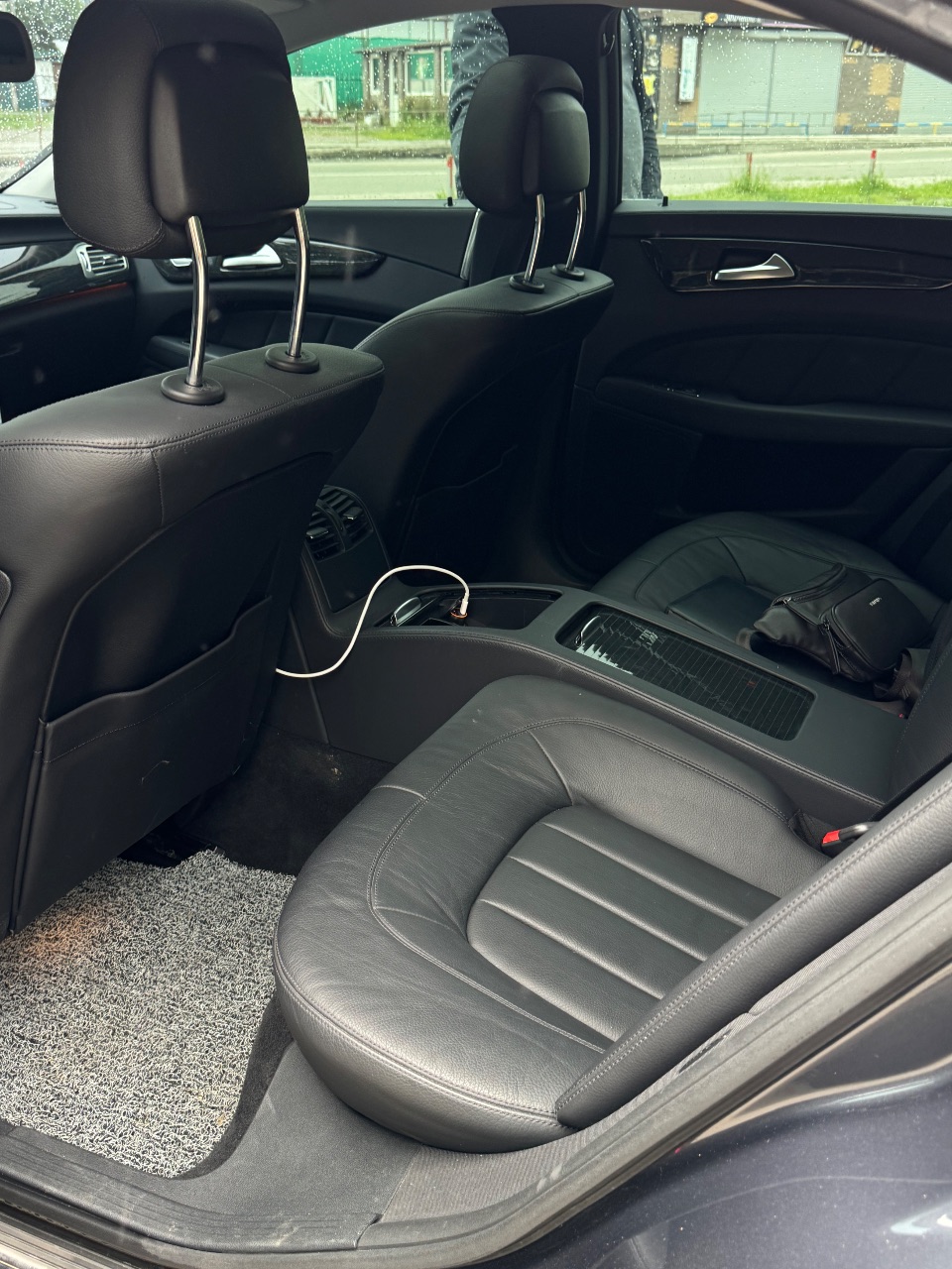 Mercedes-Benz CLS - фото 18