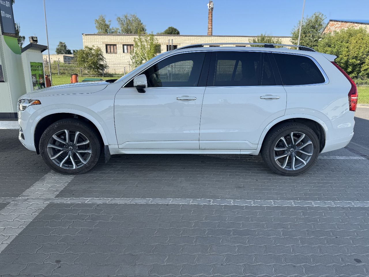 Volvo XC90 - фото 3