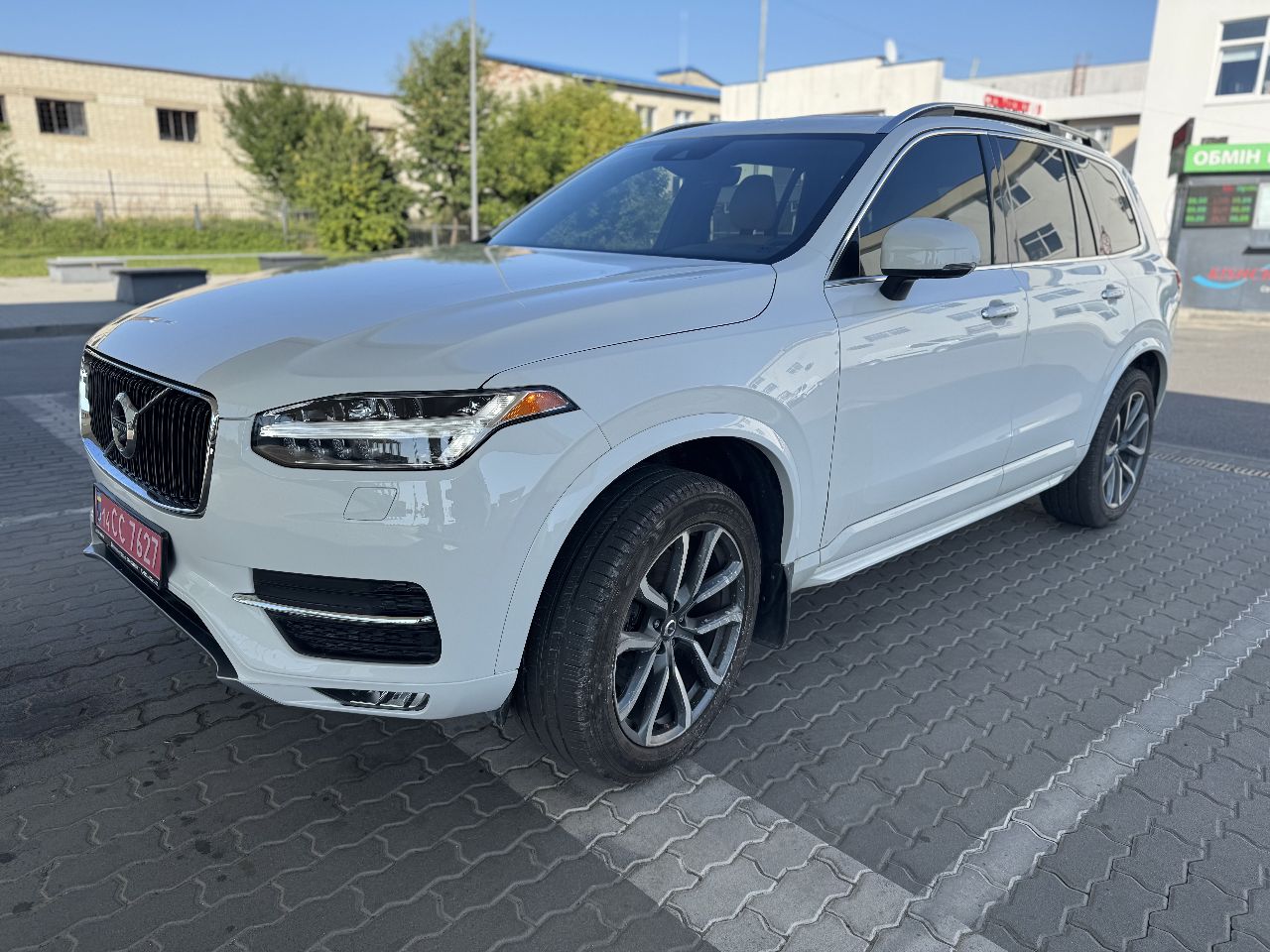 Volvo XC90 - фото 1