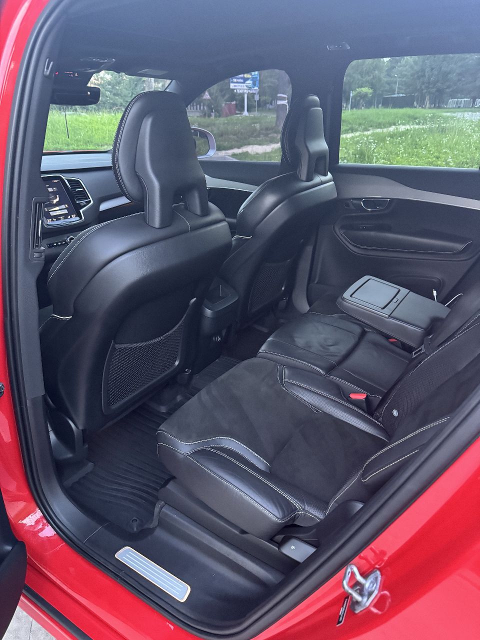 Volvo XC90 - фото 10