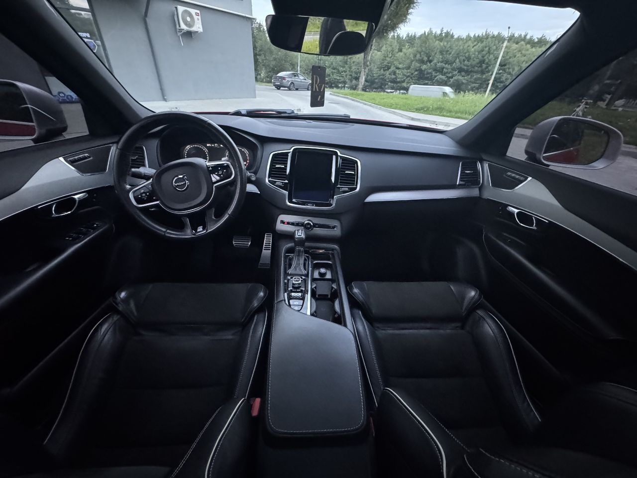 Volvo XC90 - фото 16