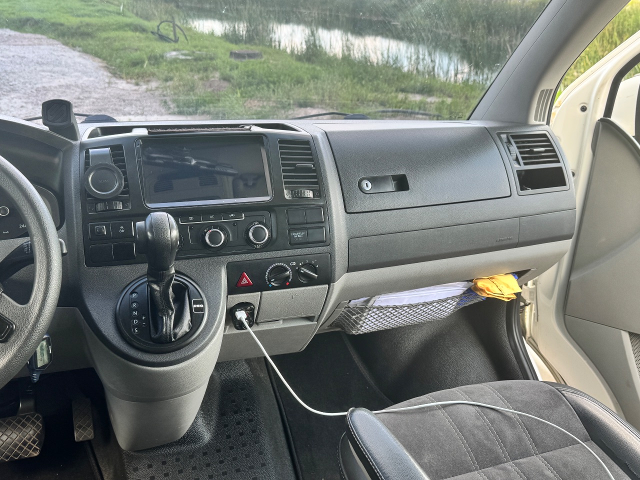 Volkswagen Transporter - фото 8