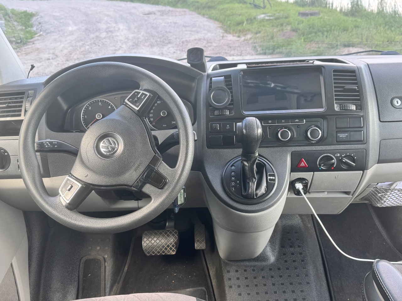 Volkswagen Transporter - фото 9