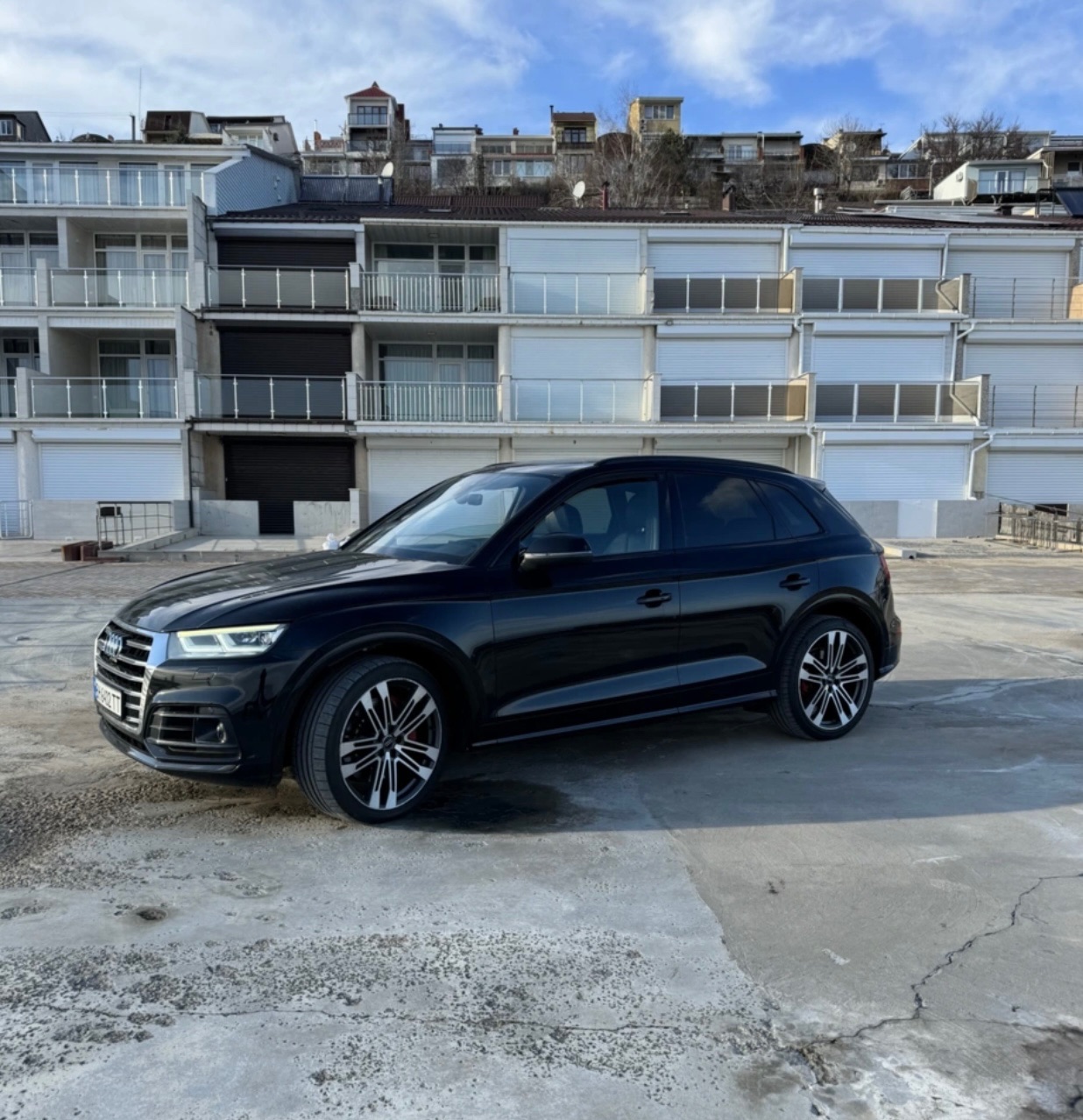 Audi SQ5 - фото 1