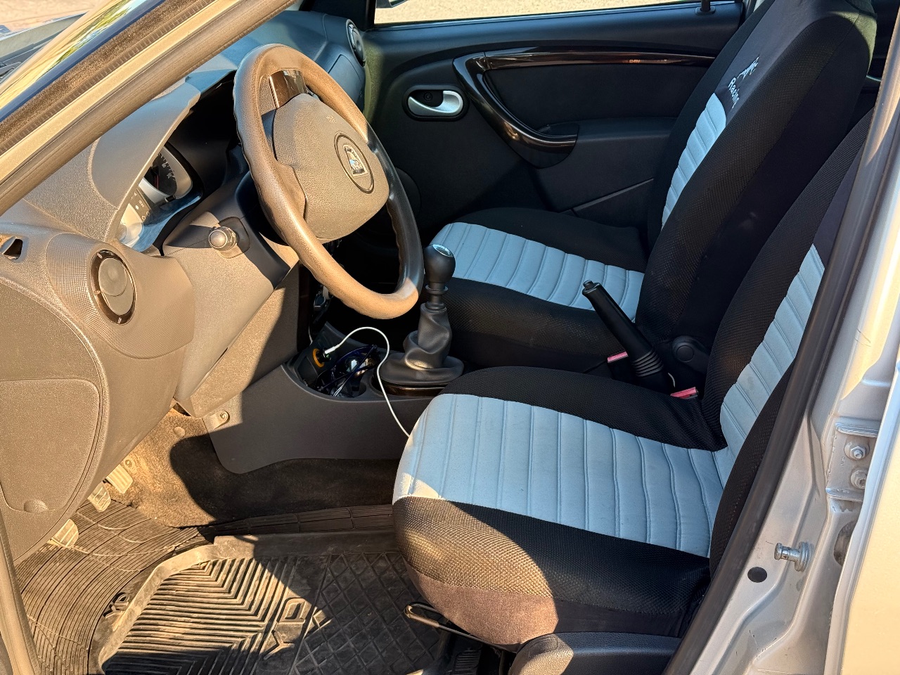 Dacia Duster - фото 4