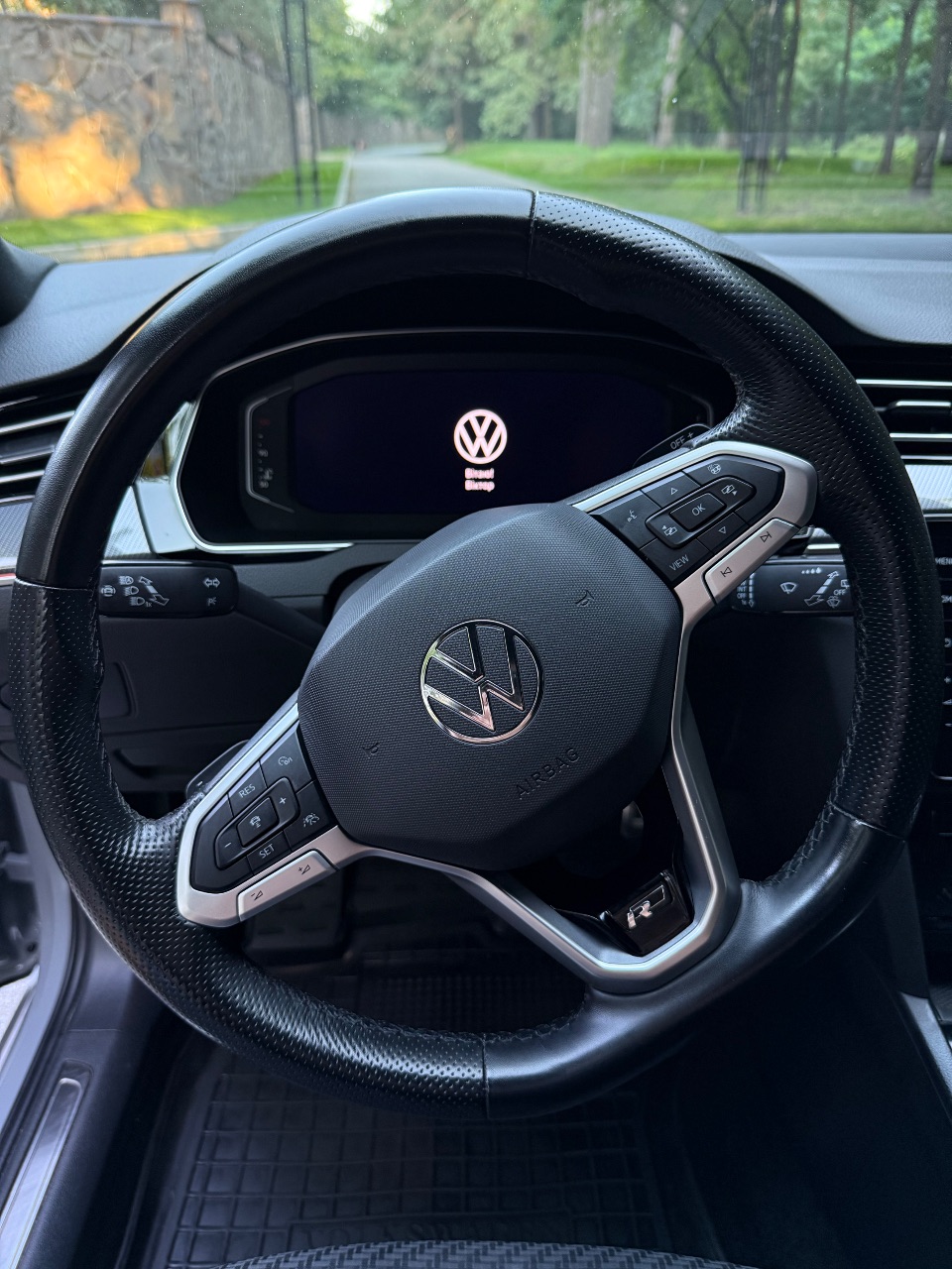 Volkswagen Passat - фото 10