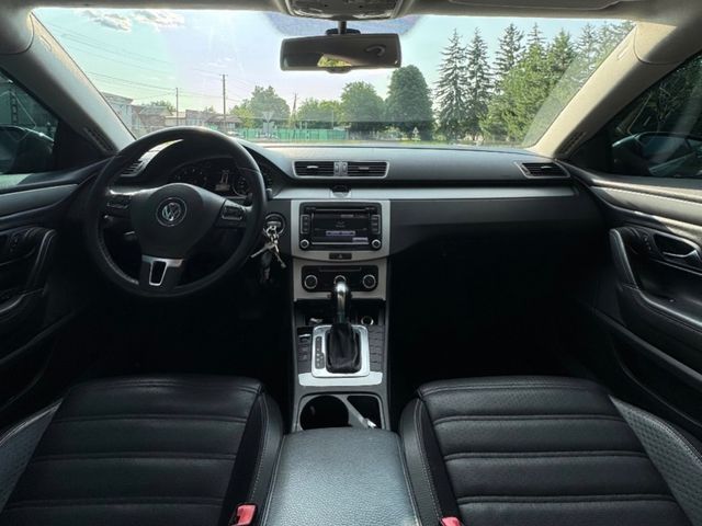 Volkswagen Passat CC - фото 3