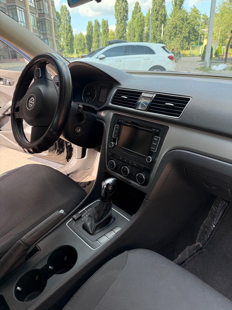 Volkswagen Passat - фото 16