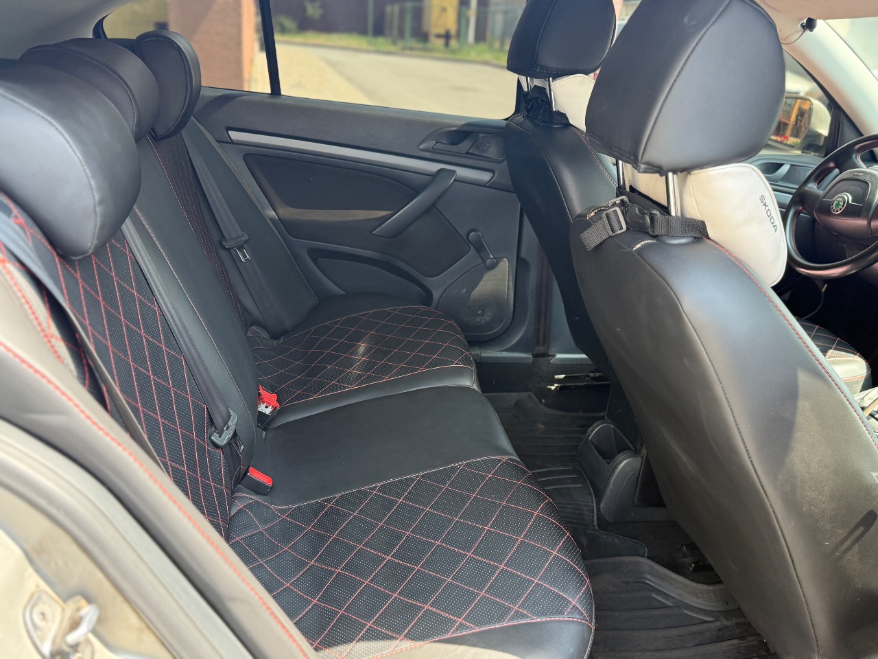 Skoda Octavia - фото 12