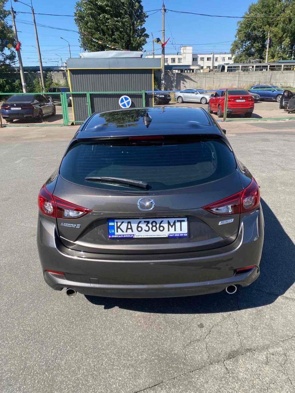 Mazda 3 - фото 8