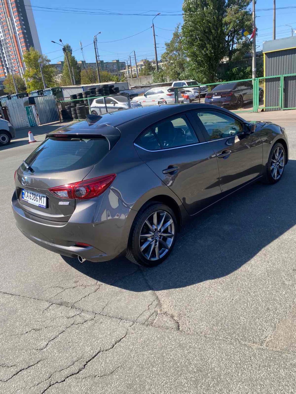 Mazda 3 - фото 10